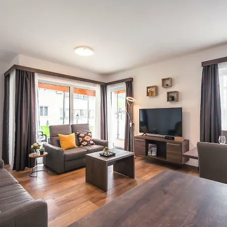 Apartment Centre *