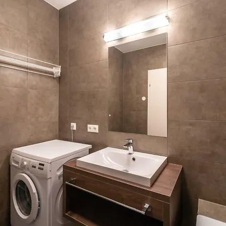 Centre Apartment *